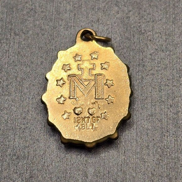 VTG Bliss 12k GF Miraculous Medal Pendant .75" Signed BLI 1950s Green Enamel USA - Picture 2 of 3